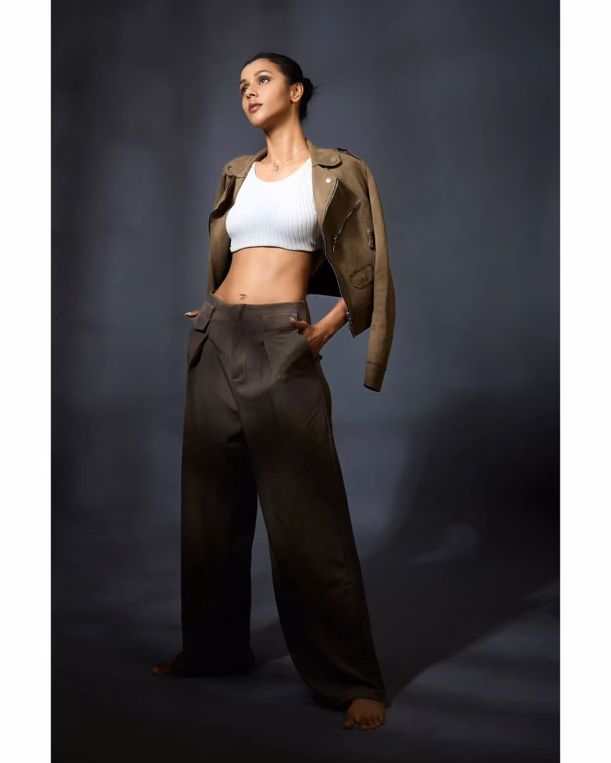 Neha Patil — model portfolio photo 8 of 47