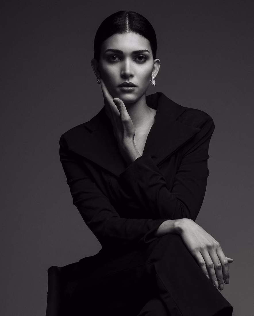Vicky — model portfolio photo 1 of 72