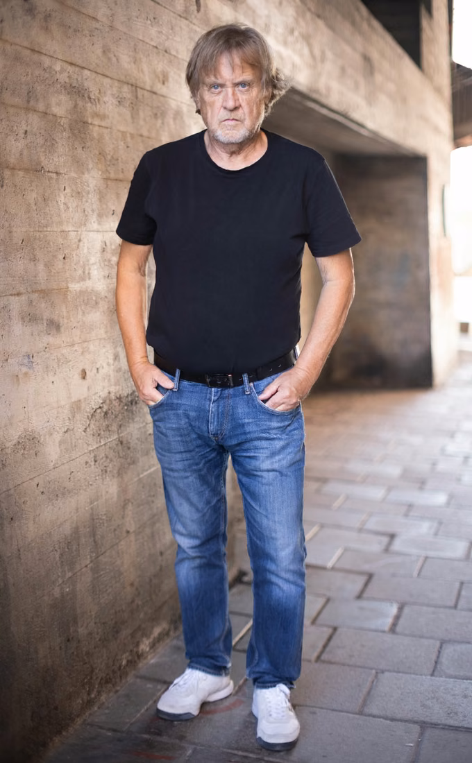 Börje Lundberg (Switzerland) — artist portfolio photo 2 of 6