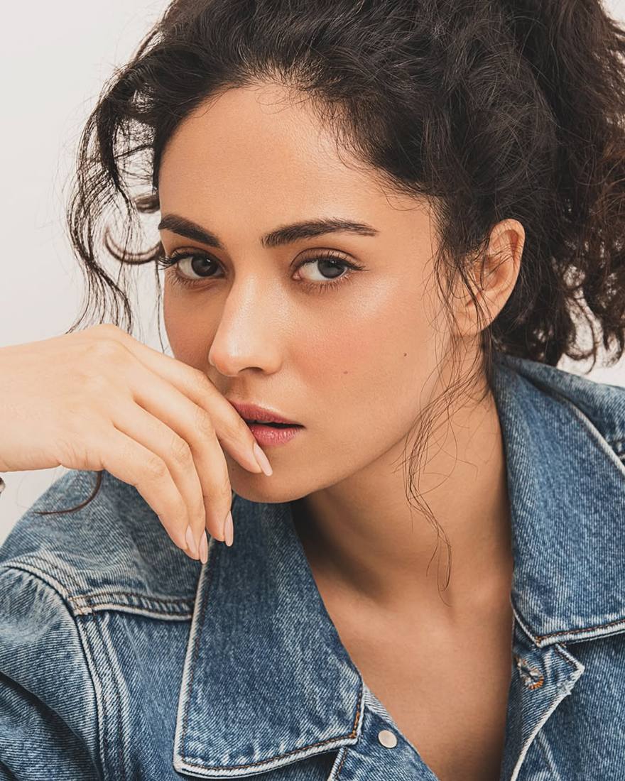 Gurleen — model portfolio photo 18 of 41