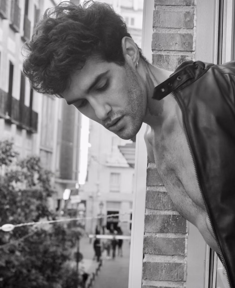 Julio — model portfolio photo 2 of 21