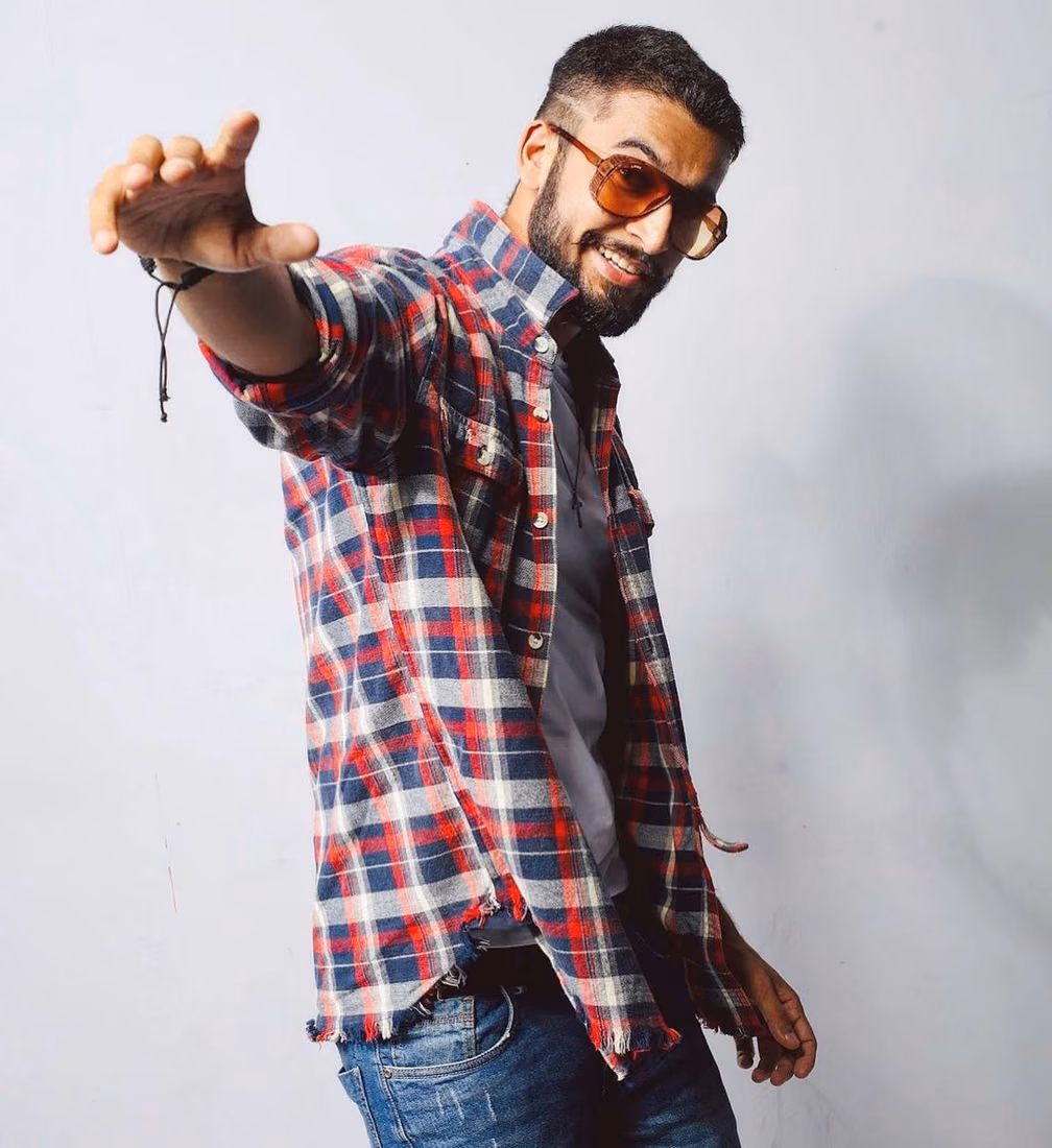 Navneet Mallik — artist portfolio photo 3 of 26