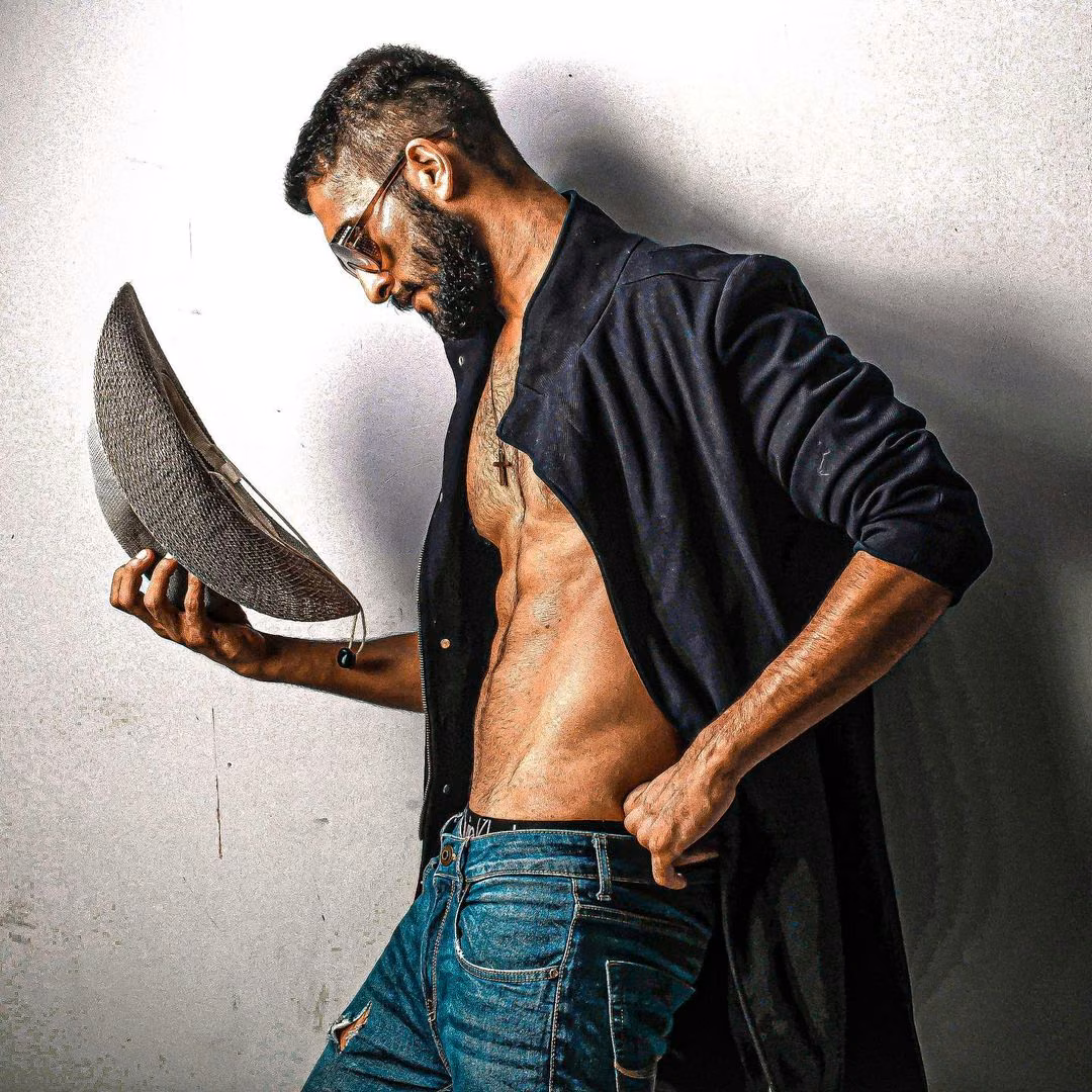 Navneet Mallik — artist portfolio photo 4 of 26
