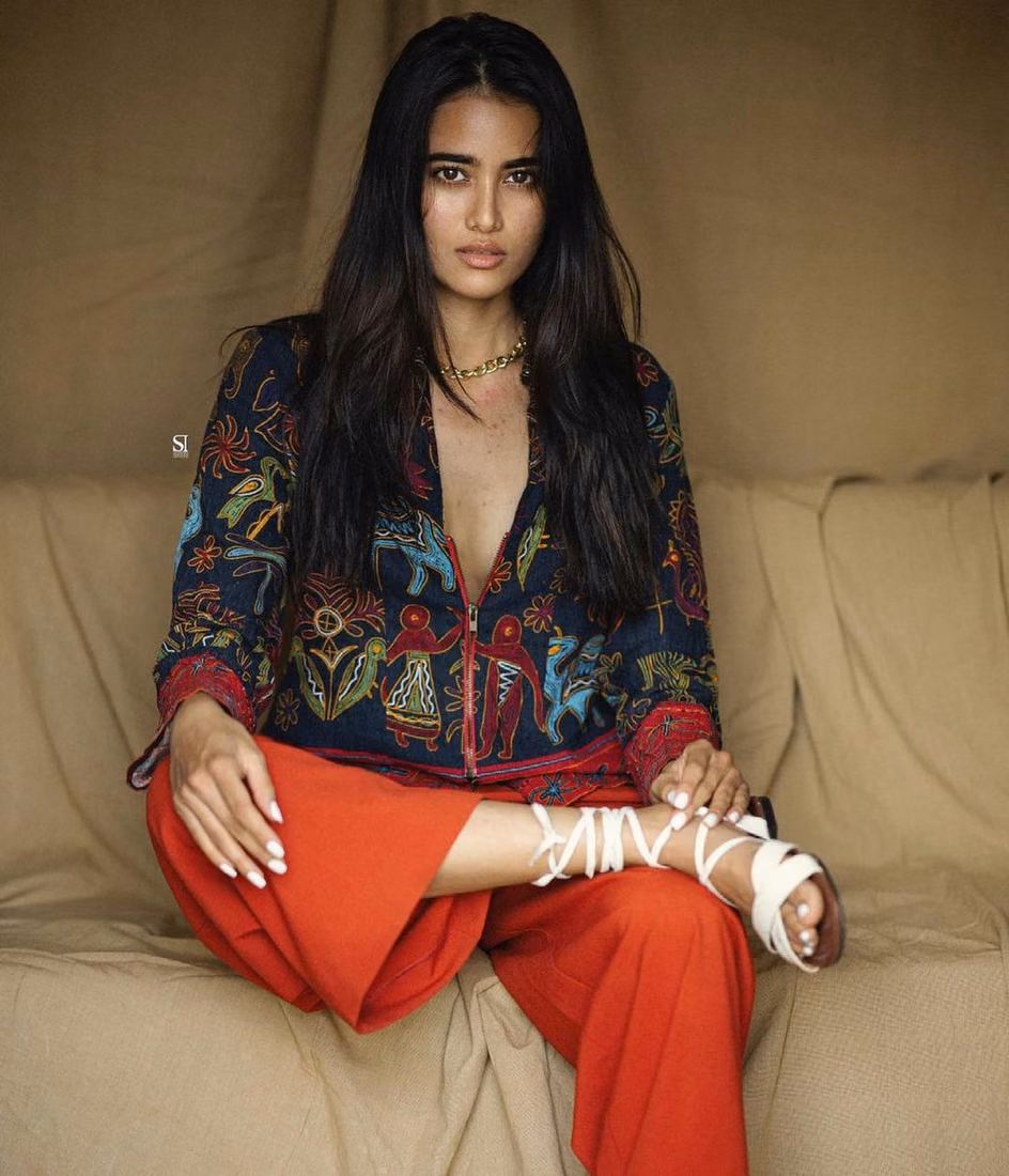 Priyanka Duneja — model portfolio photo 2 of 37