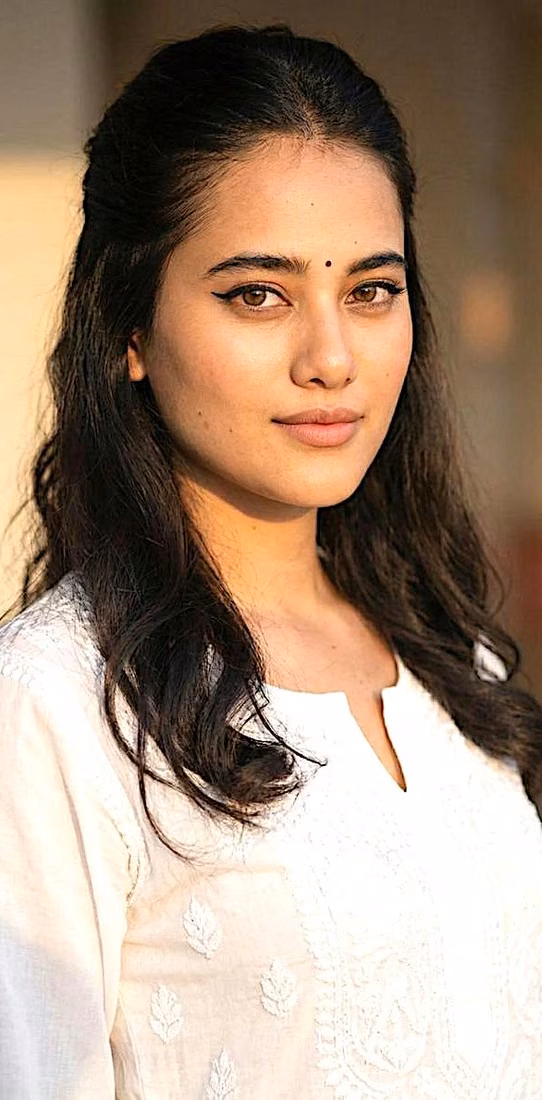 Priyanka Duneja — artist portfolio photo 1 of 16