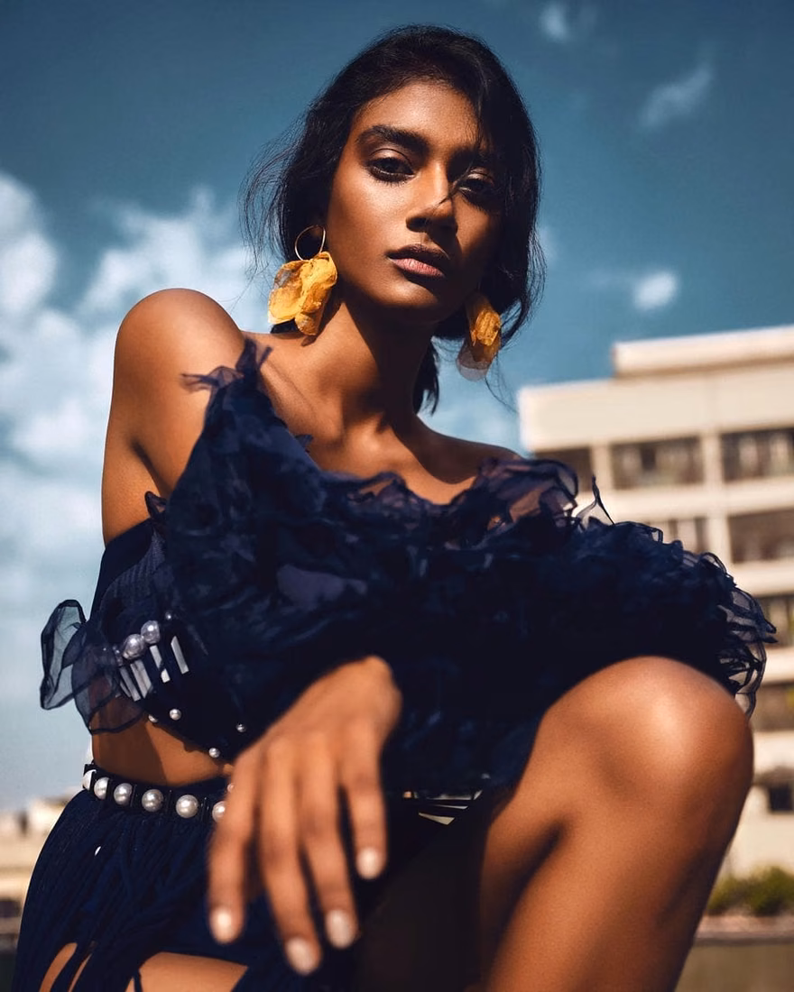 Aditi Anand — model portfolio photo 4 of 34