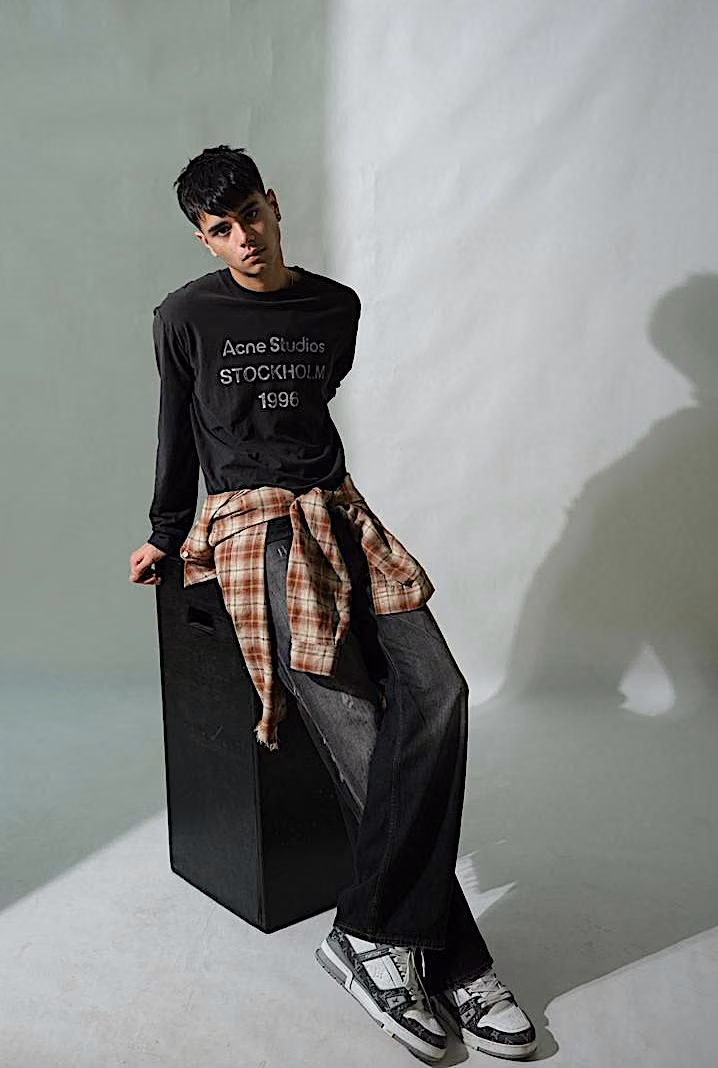 Aryan — model portfolio photo 7 of 23