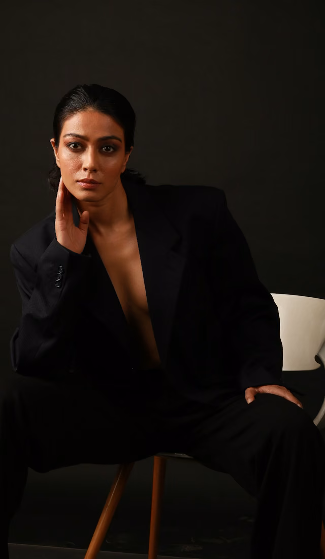 Charu — artist portfolio photo 3 of 24