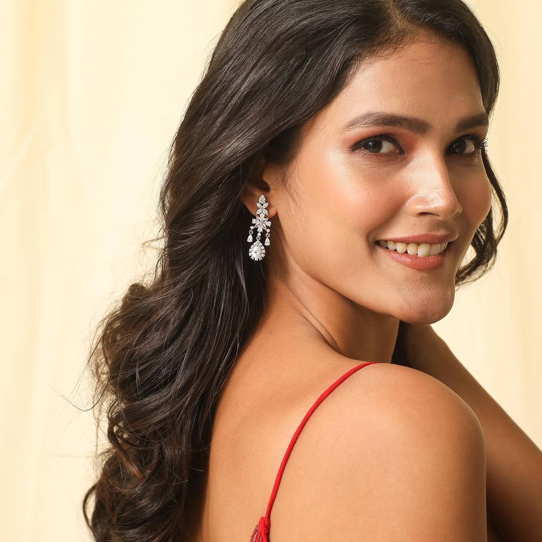 Deepa Biswas — model portfolio photo 6 of 40
