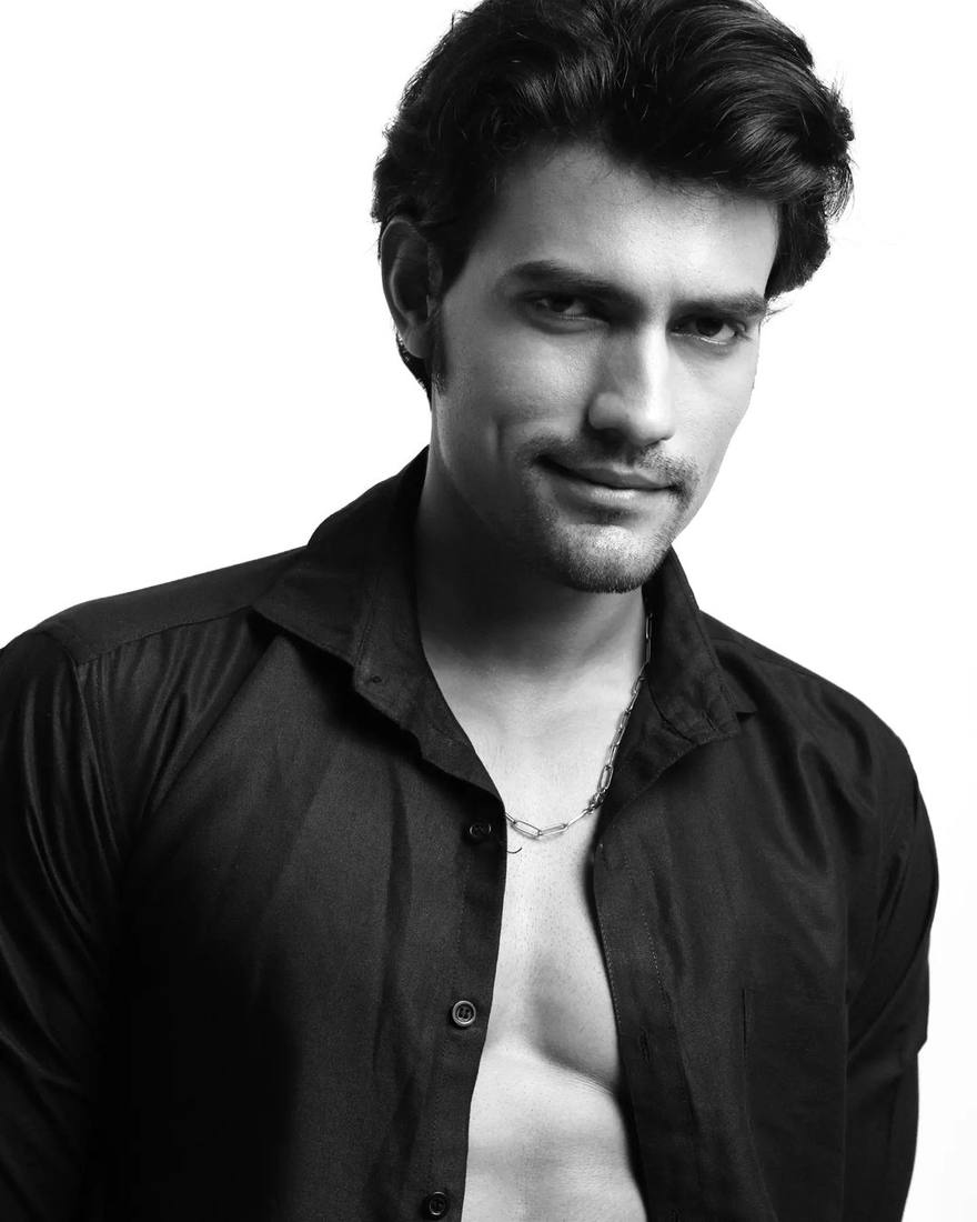 Gaurav Hazare — model portfolio photo 1 of 33