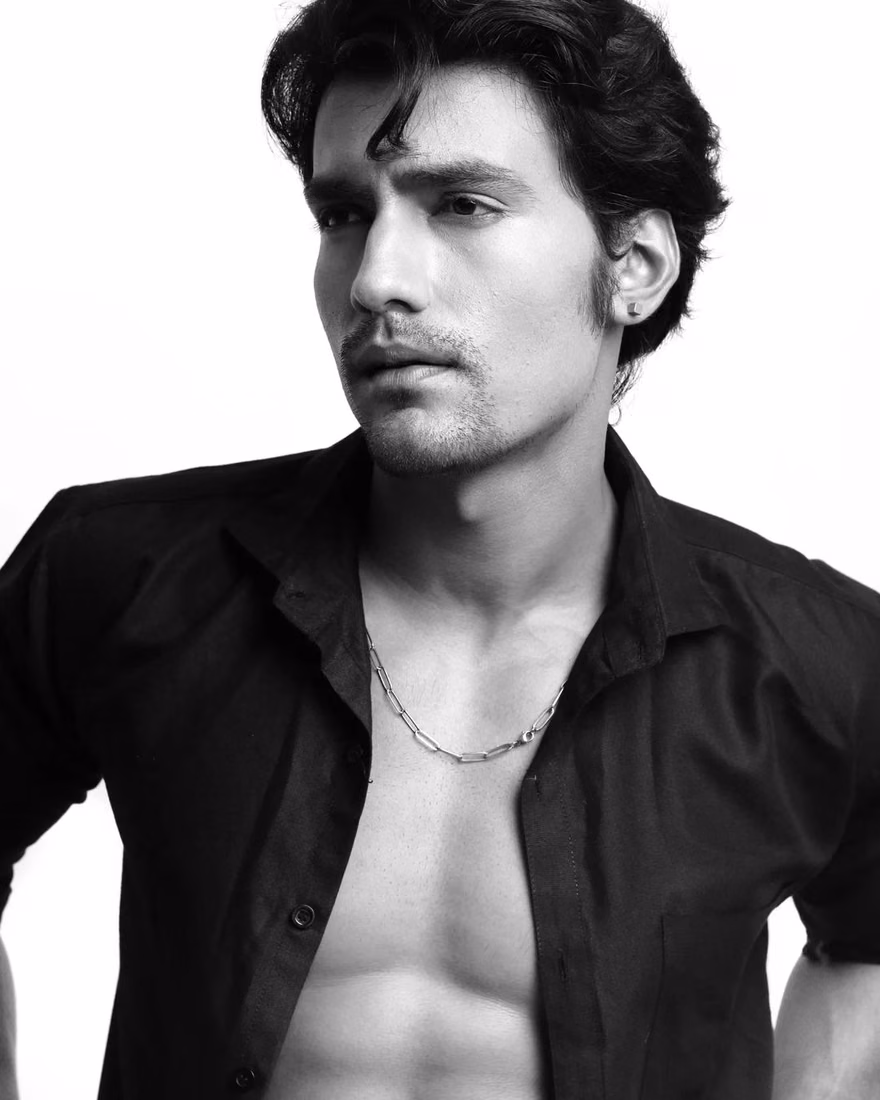 Gaurav Hazare — model portfolio photo 6 of 33