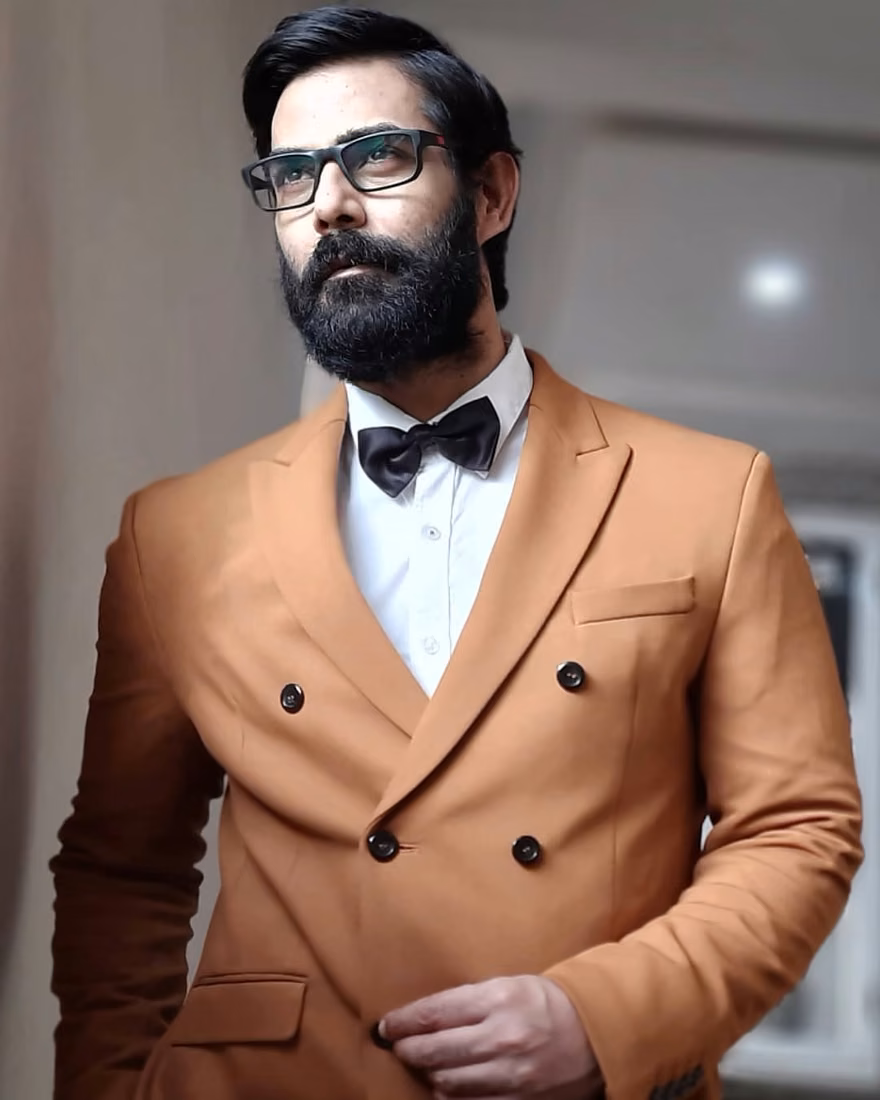 Ravi Awana — artist portfolio photo 1 of 14