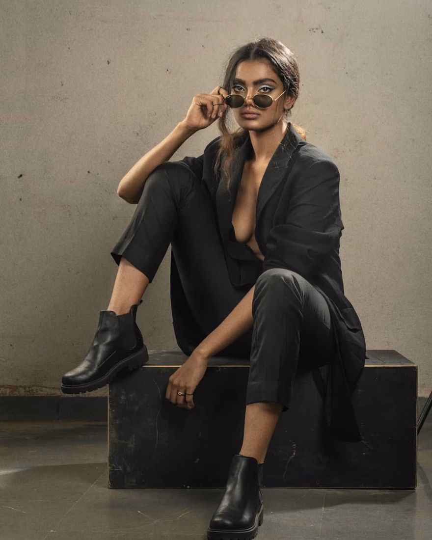 Roshni Sharma — model portfolio photo 3 of 41