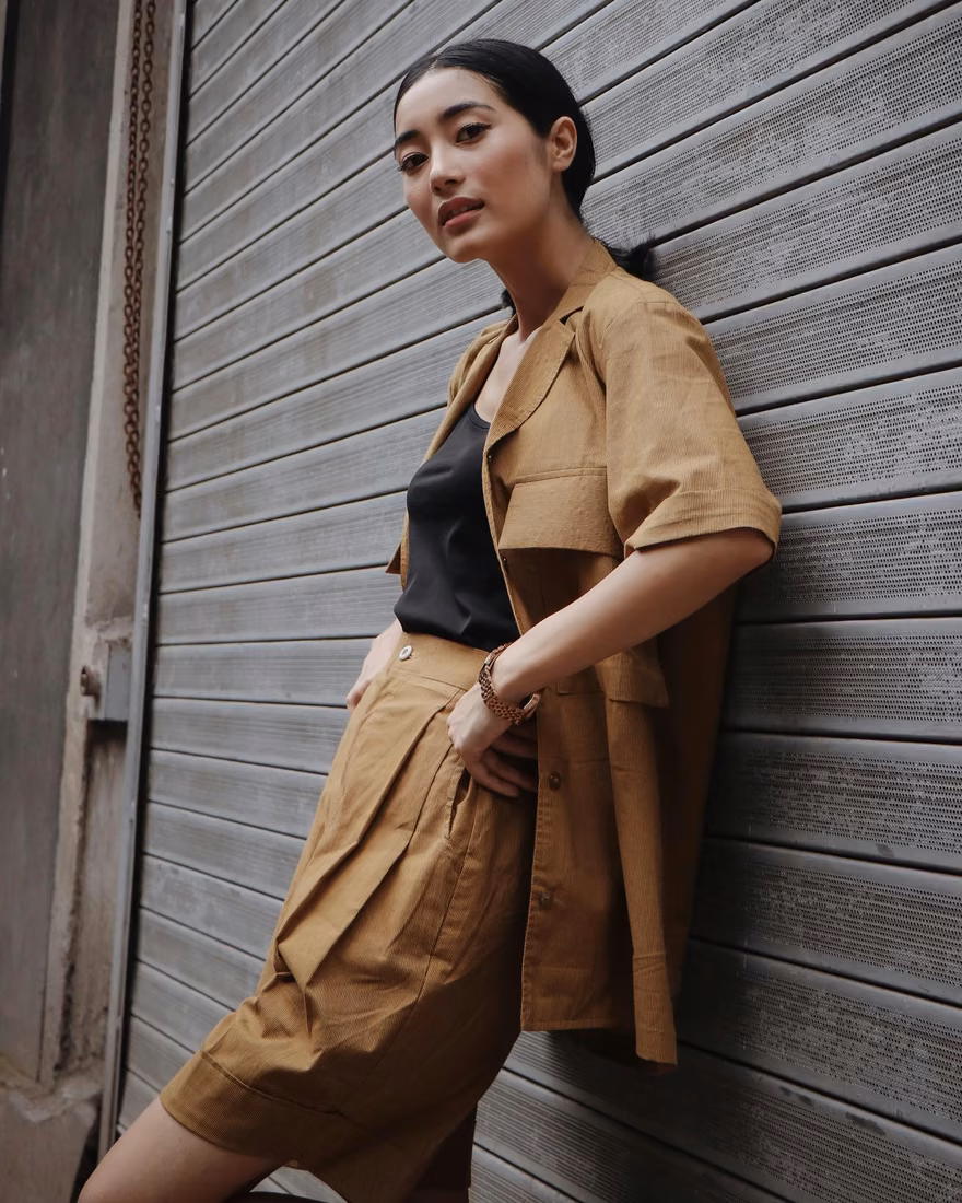 Sasha — model portfolio photo 6 of 39