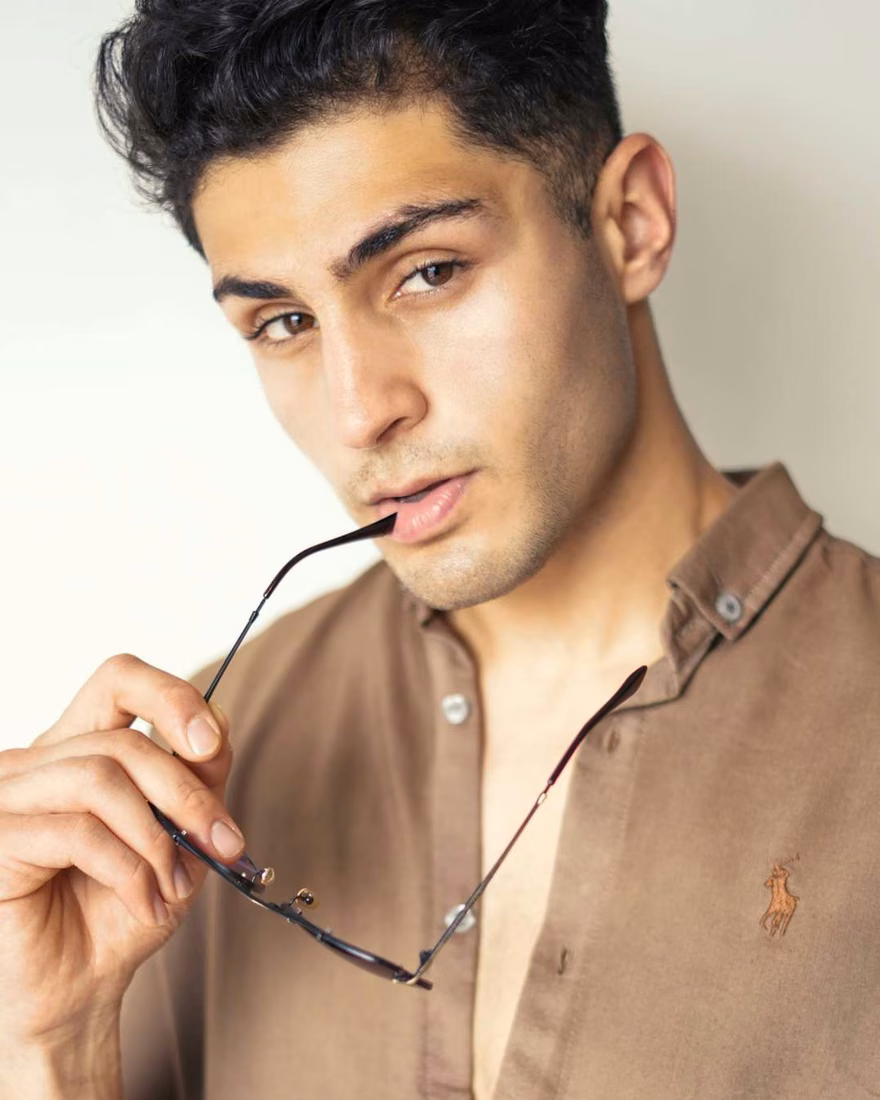 Amos — model portfolio photo 5 of 10
