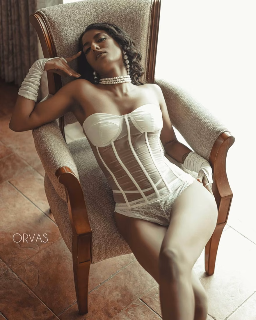 Ammu nair — model portfolio photo 5 of 6