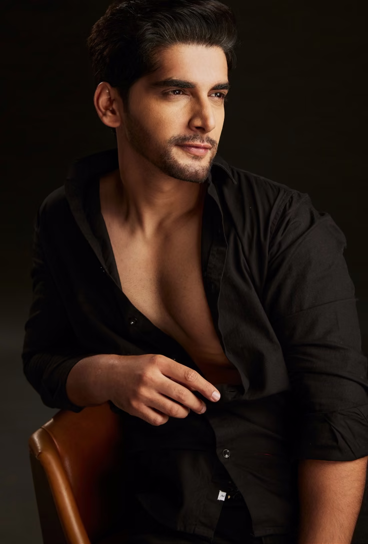 Akshit S — model portfolio photo 7 of 9